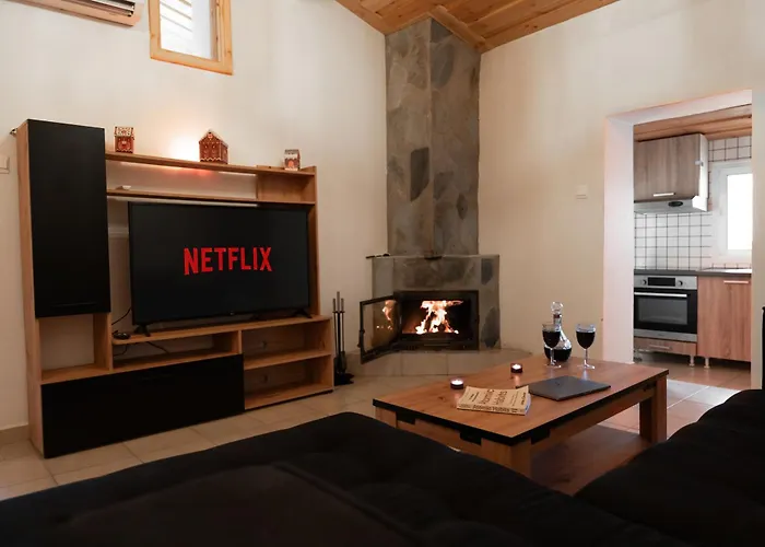 Aprosmeno Jacuzzi House 4